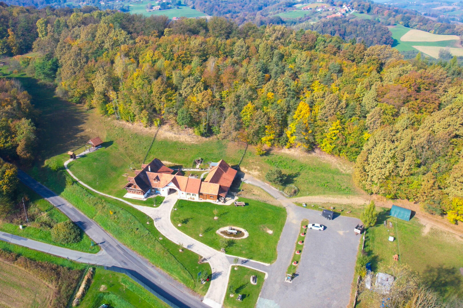 Land- und Forstwirtschaft zu kaufen: Ober-Henndorf, 8020 Graz - Landhaus in Thermenregion (0)