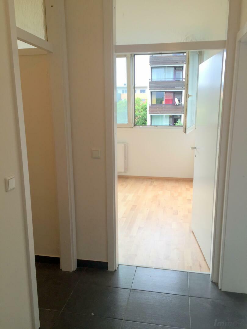 Wohnung zu mieten: Kossgasse, 8010 Graz - Vorraum mit Blick ins Schlafzimmer