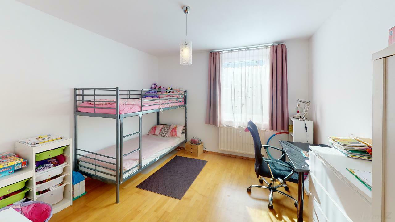Wohnung zu kaufen: 6020 Innsbruck - Kinderzimmer I mit Schreibtisch 