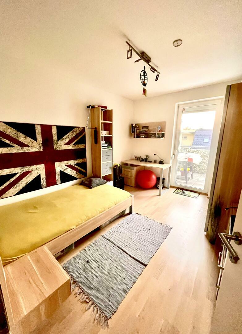Wohnung zu kaufen: 8041 Graz,07.Bez.:Liebenau - Kinderzimmer mit Ausgang auf die Terrasse
