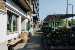 Gewerbeimmobilie zu kaufen: Grieskai, 8010 Graz - Eingangsbereich mit Terrasse Gewerbeimmobilie zu kaufen: Grieskai, 8010 Graz - Eingangsbereich mit Terrasse