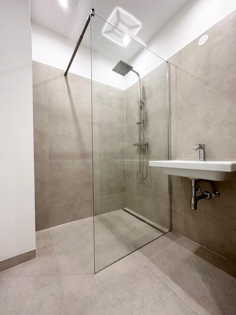 Wohnung zu kaufen: 8010 Graz,03.Bez.:Geidorf - Bad mit Dusche und Waschmaschinenanschluss